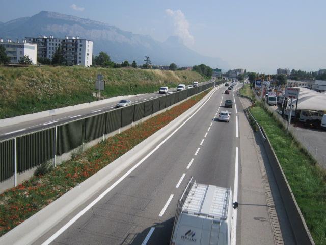 Ecran en terre plein central