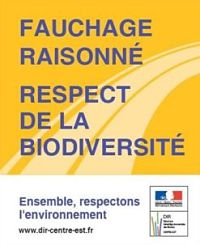 Panneaux implantés sur le bord de notre réseau